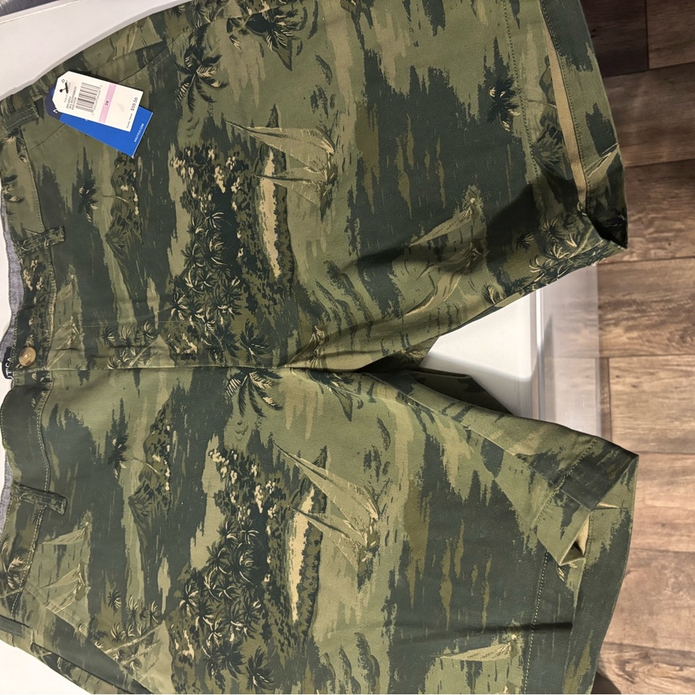 Nautica Sailboat Green Shorts